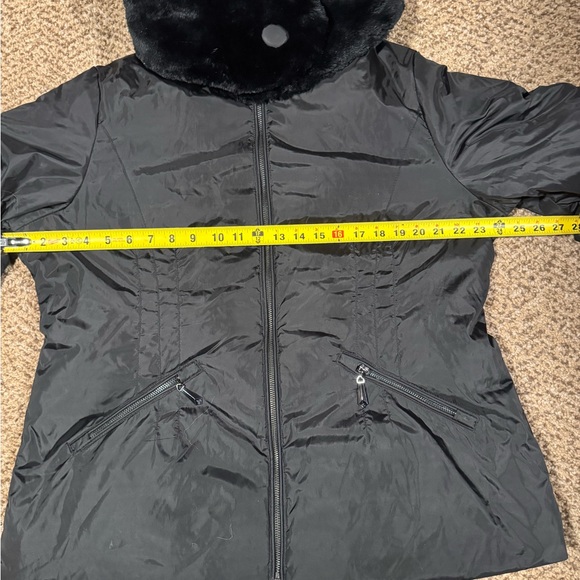 Sam Edelman black Puffer coat with removable faux fur shawl! - Picture 11 of 13